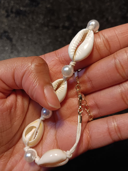 Cowrie Shell Necklace, Cowie Shell Jewelry, Sea Shell Necklace